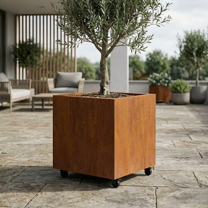 Vierkante cortenstalen plantenbak met wielen 60x60x60 cm