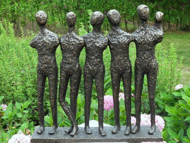 Bronzen beeld 5 Mannen en kind 48x12x49cm - Doika - Bronzen beeld - Doika - 5410807016947 - AN1694BR-BI