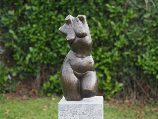 Bronzen beeld Grote vrouwentorso 62x20x26cm - Doika - Bronzen beeld - Doika - 5410807035511 - AN3551BR-BI