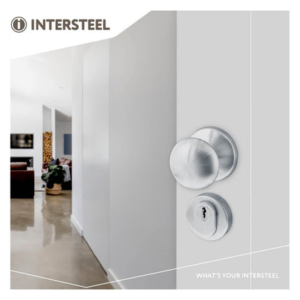 Intersteel Voordeurset veiligheidsbeslag SKG*** rond rozet rvs geborsteld met kerntrekbeveiliging - Doika - Voordeurbeslag set - Intersteel - 8714186408346 - 35,405,790